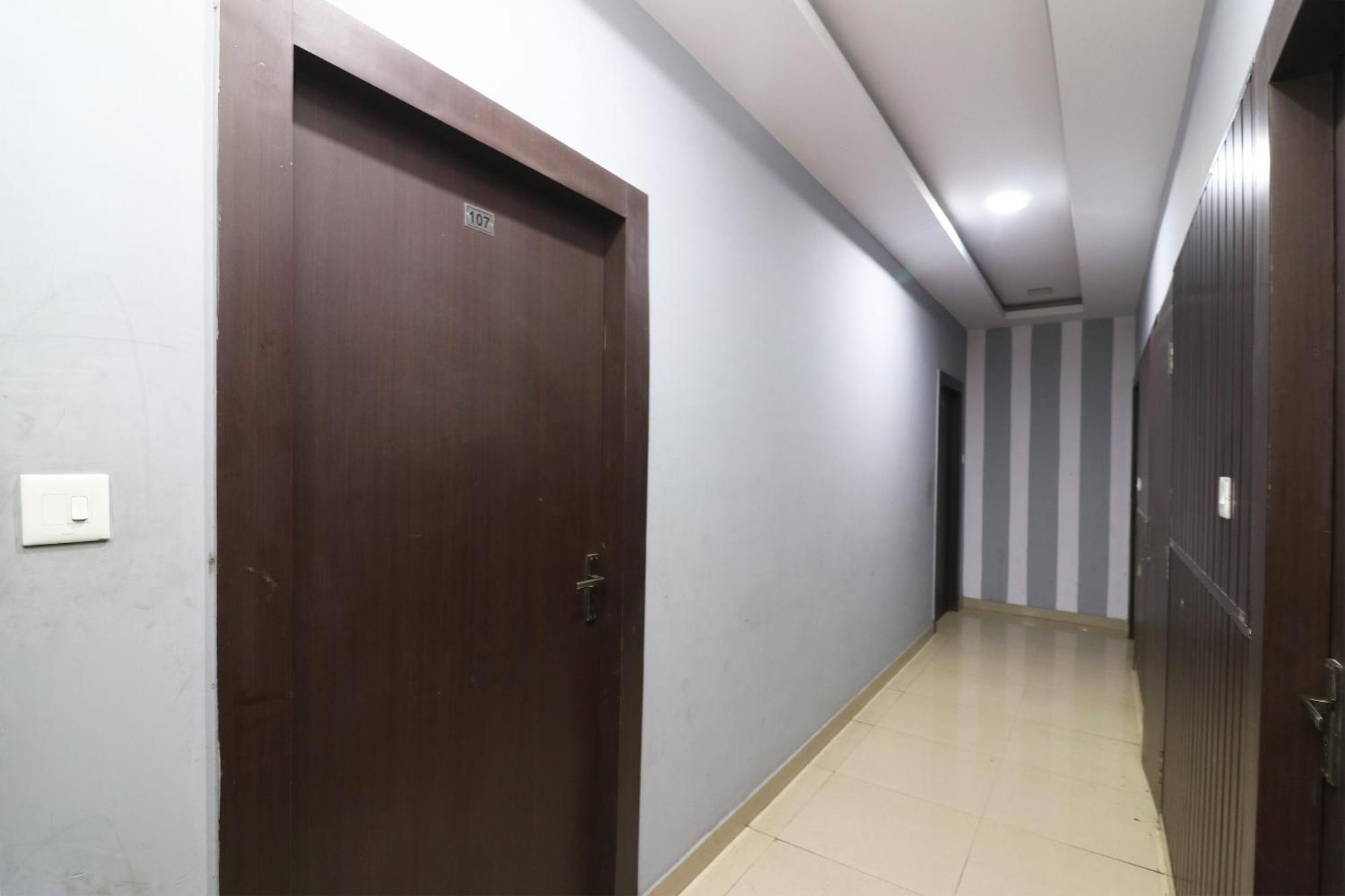 Hotel O Crown Tower Rāmpura Exteriér fotografie